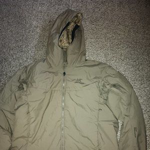 MEDIUM Brown ARC'TERYX LEAF ATOM hoody pcu Crye